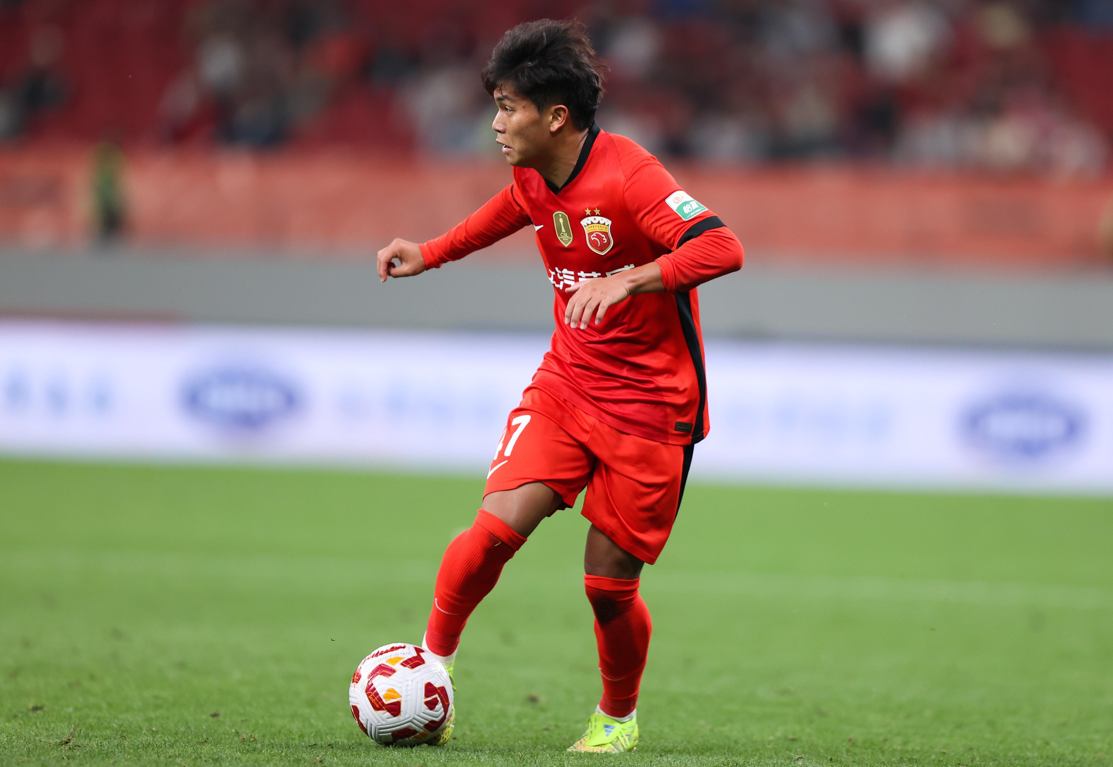 沪媒:3名U22小将被抽调对海港不利,影响人员安排和板凳深度